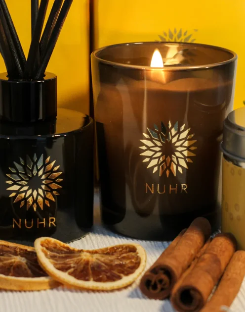Mango & Oud Luxury Scented Candle - Image 2