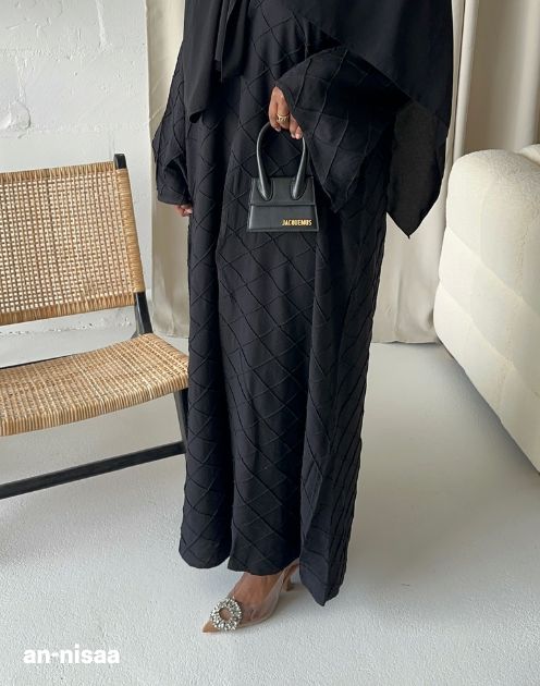 LAYAN: Black Criss-Cross Smart Abaya - Image 3