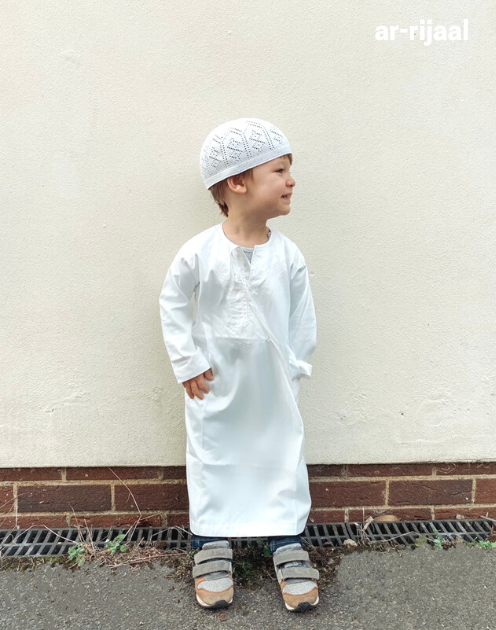 Shiny White Emirati Thobe for Children - Size 28 Only - Image 3