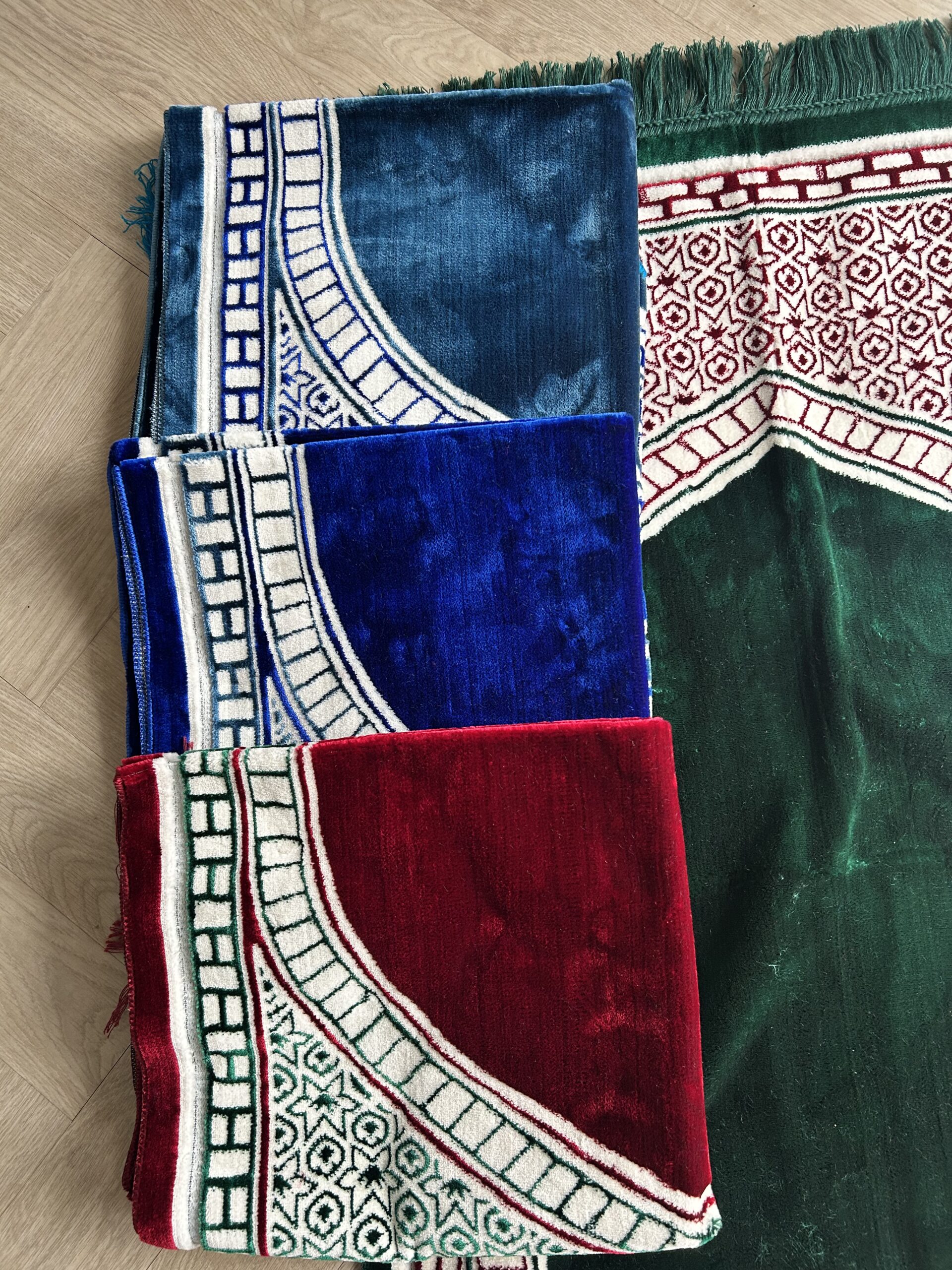 Personalised Traditional Prayer Mat - Image 2